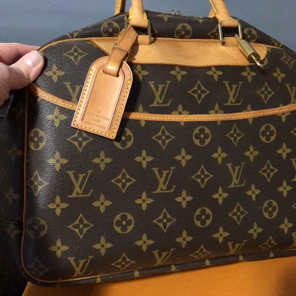 Louis Vuitton Deuville - Picture 4 of 17